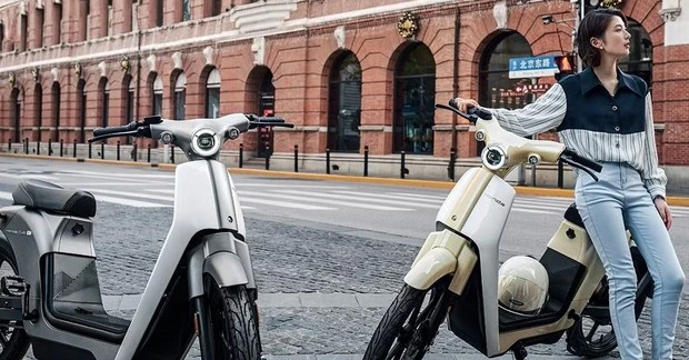 Honda Cub e: Electric Moped 2025 🇮🇩 Indonesia